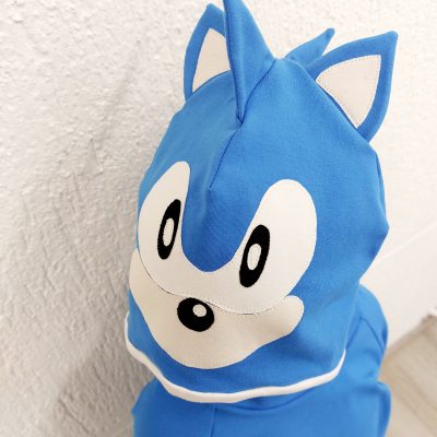 Kostum SONIC